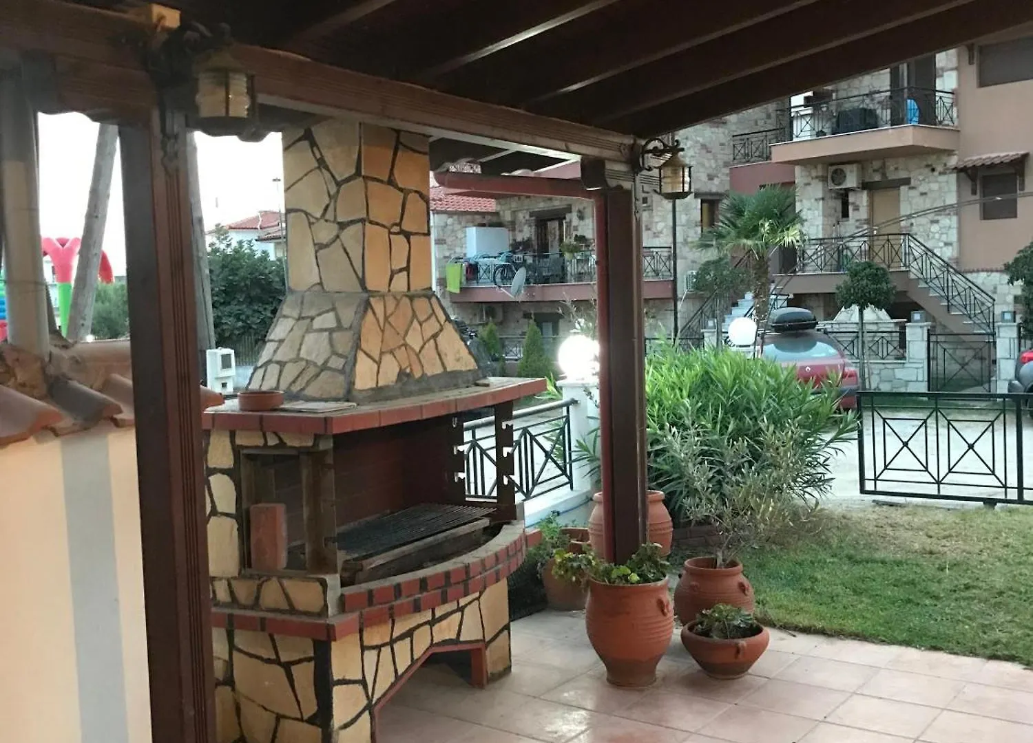 Arisha-Nikiti Villa Holiday home